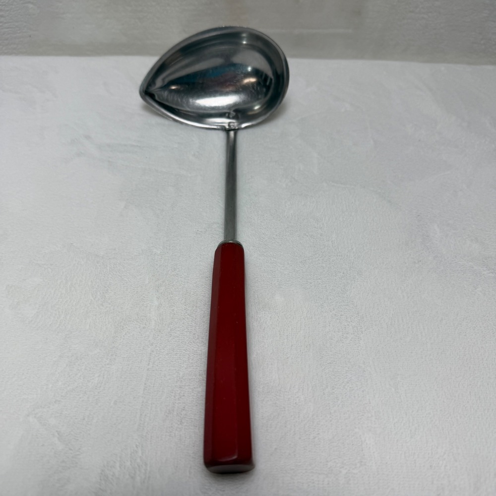 VTG 1950's Corona Red Bakelite Handle Gravy Ladle Retro‎ Serving Spoon Farmhouse